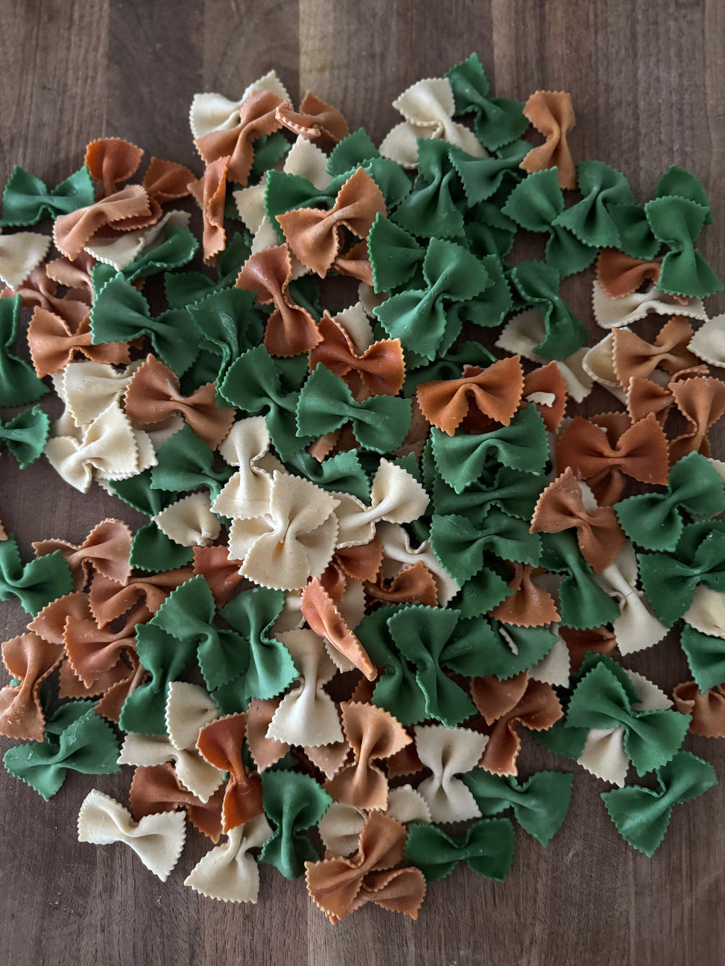 Fresh Tri-Color Bow Tie (Frozen, 1lb)