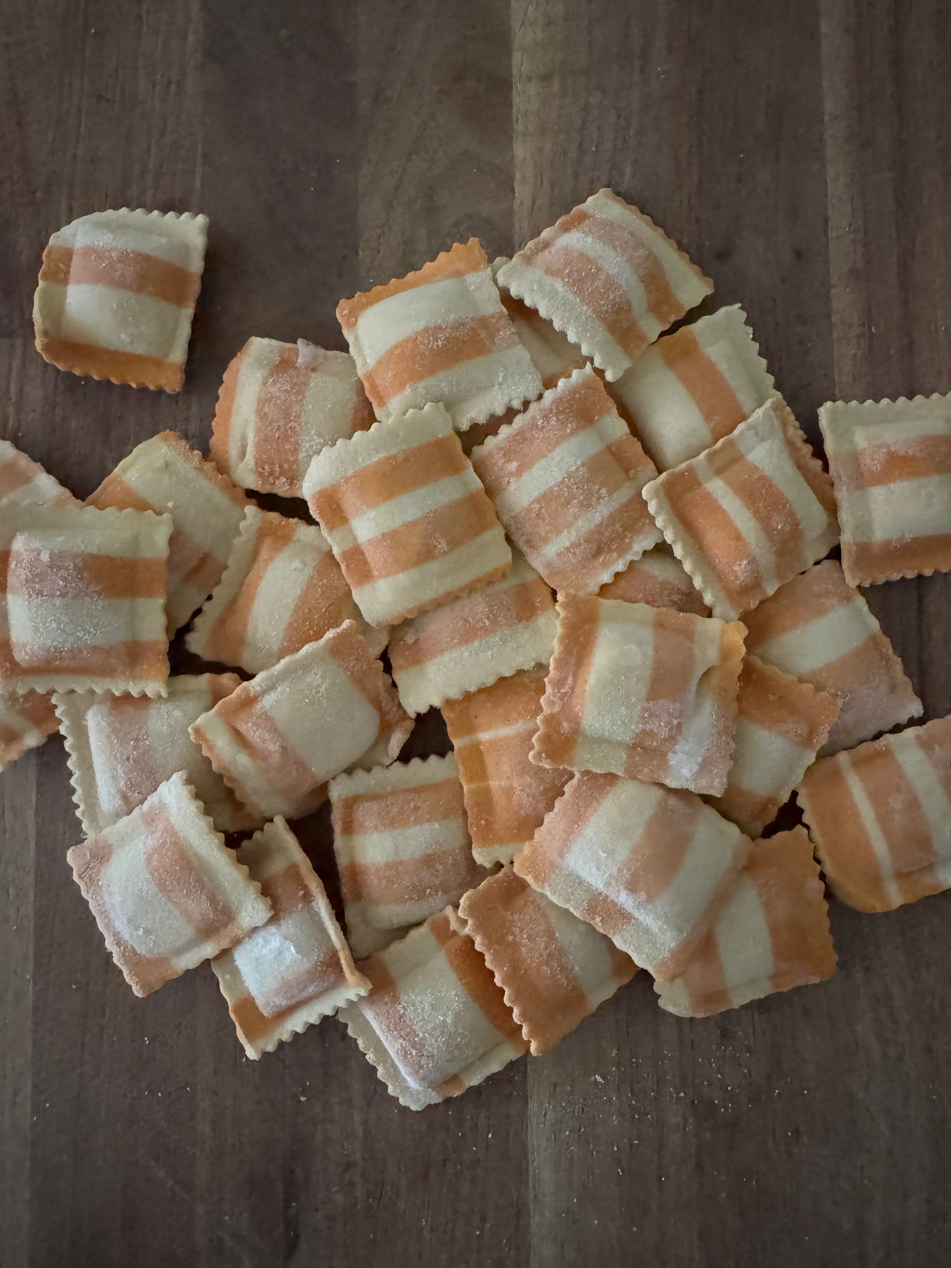 Fresh Butternut Squash Ravioli (Frozen, 1lb)