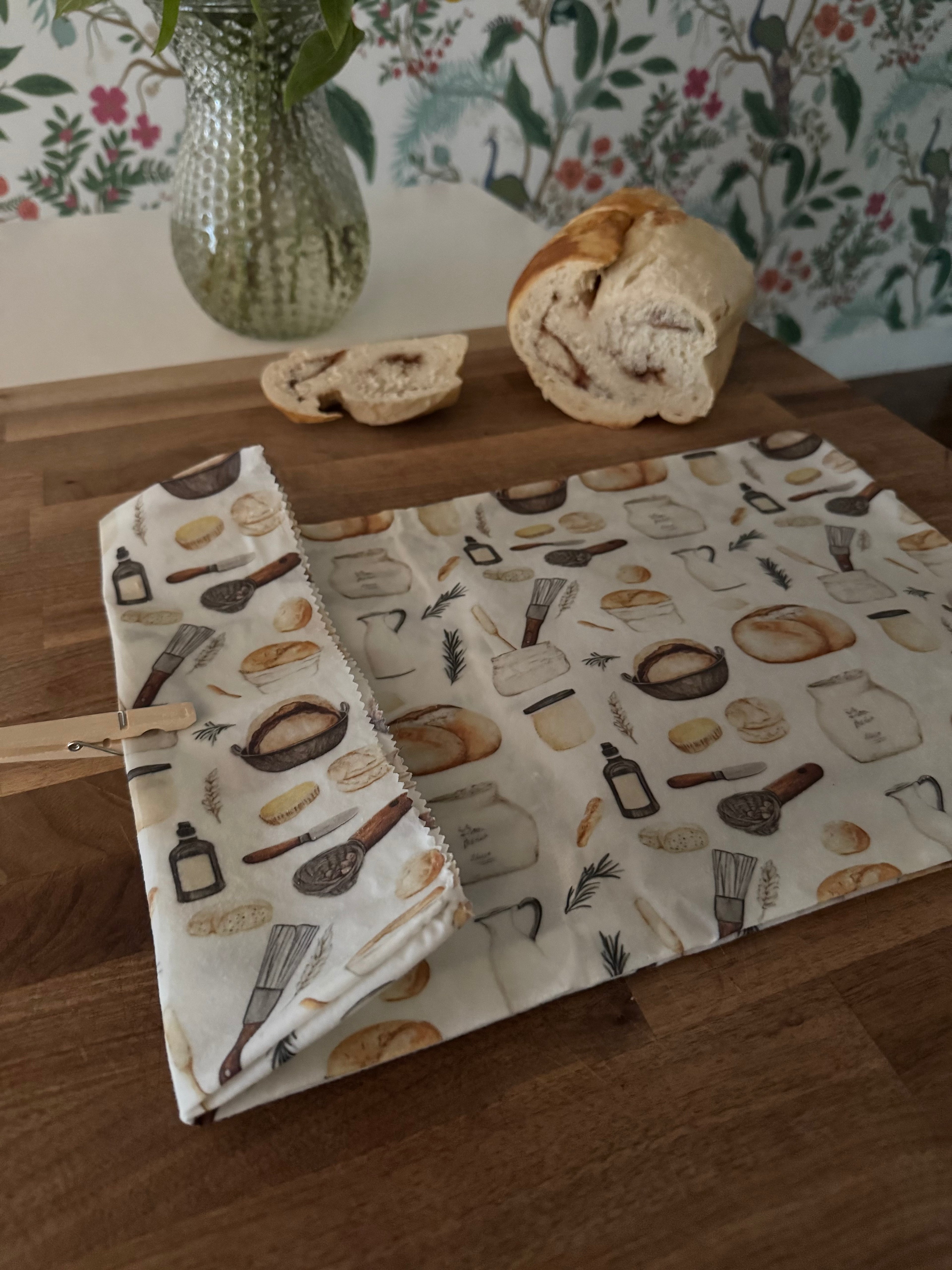Beeswax Bread Bag (Kitchen Theme)