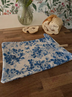 Beeswax Bread Bag (Blue & White Floral)