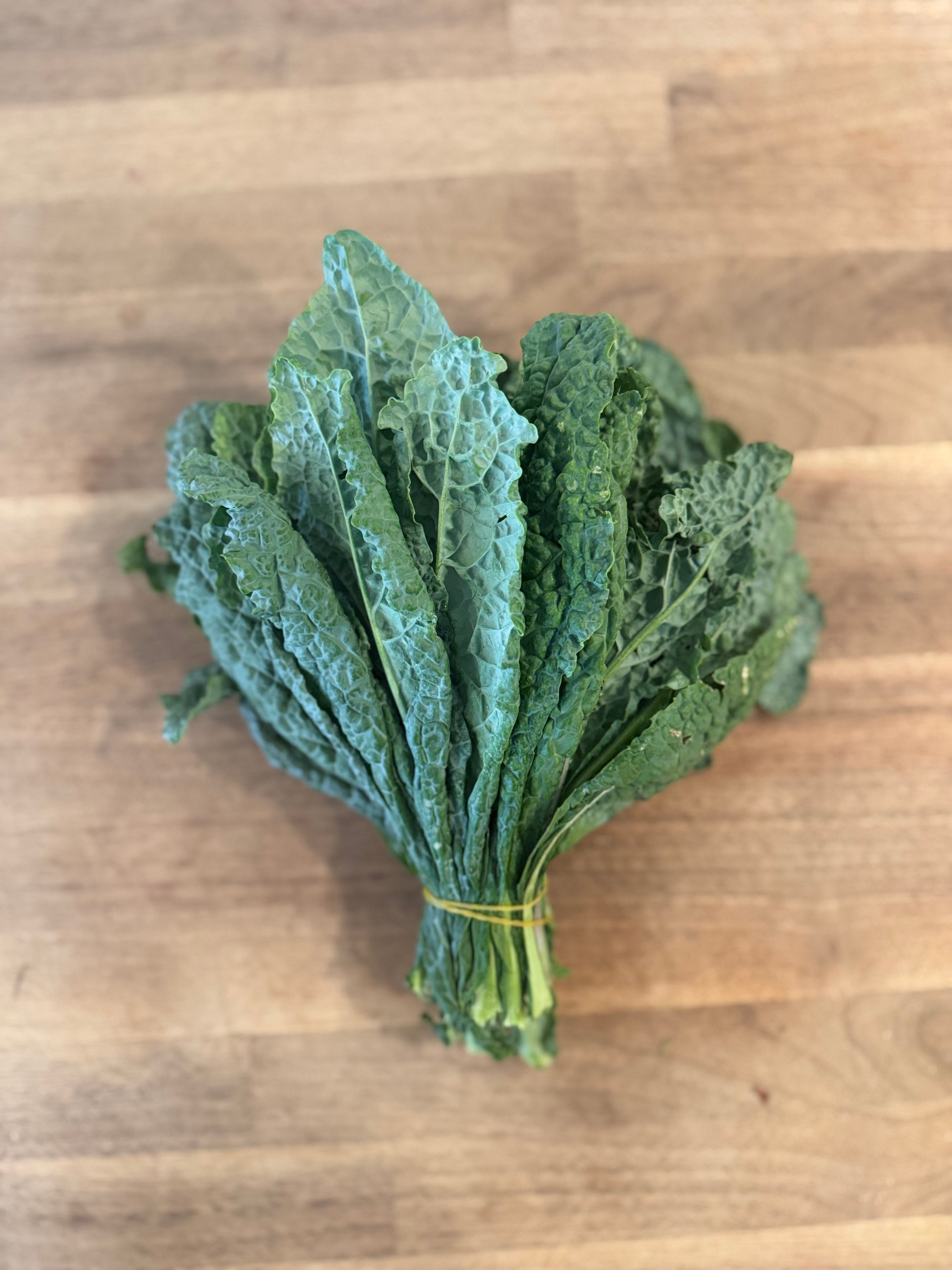 Certified Organic Lacinto Kale (Bunch)