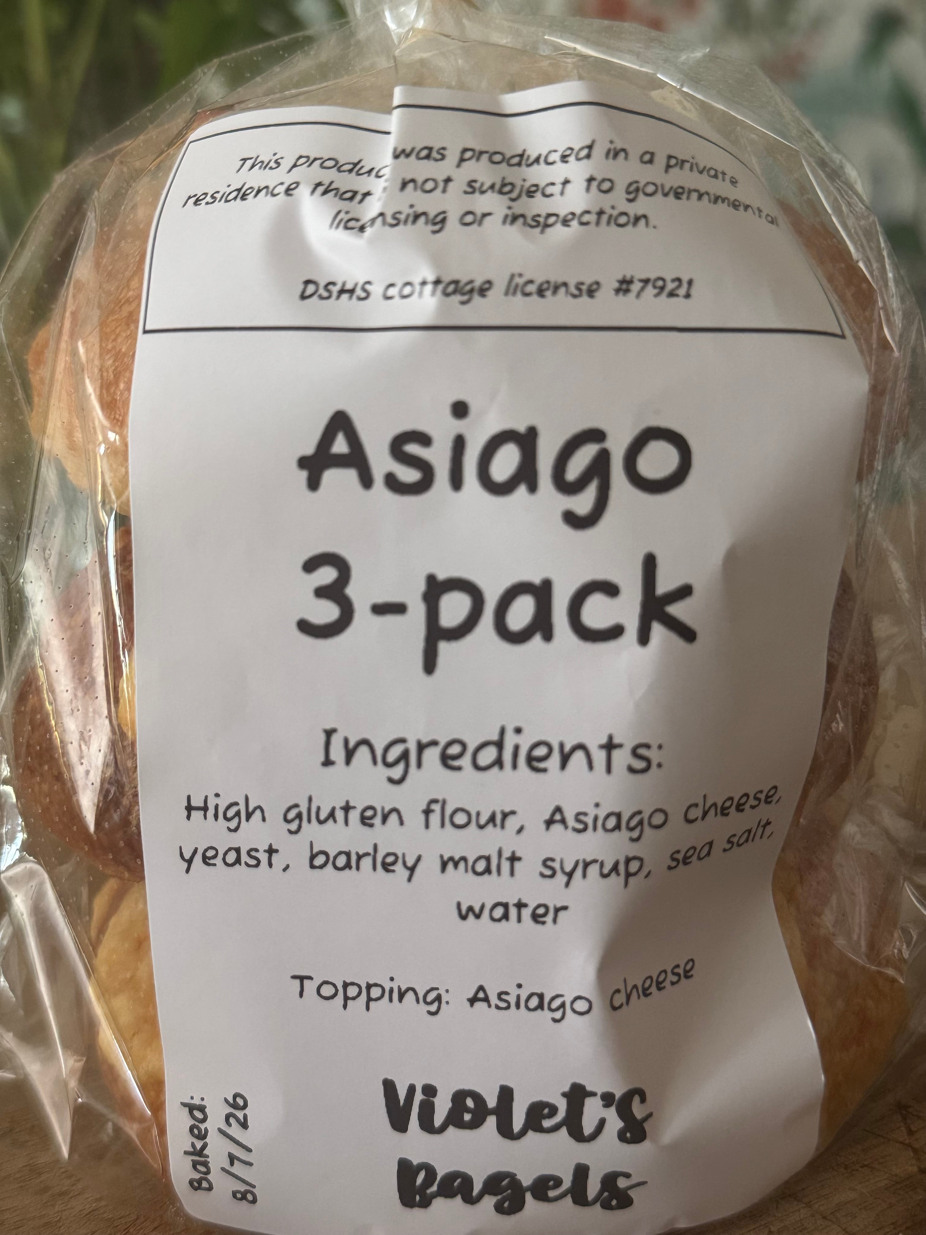 Specialty Bagels: Asiago (3pk)