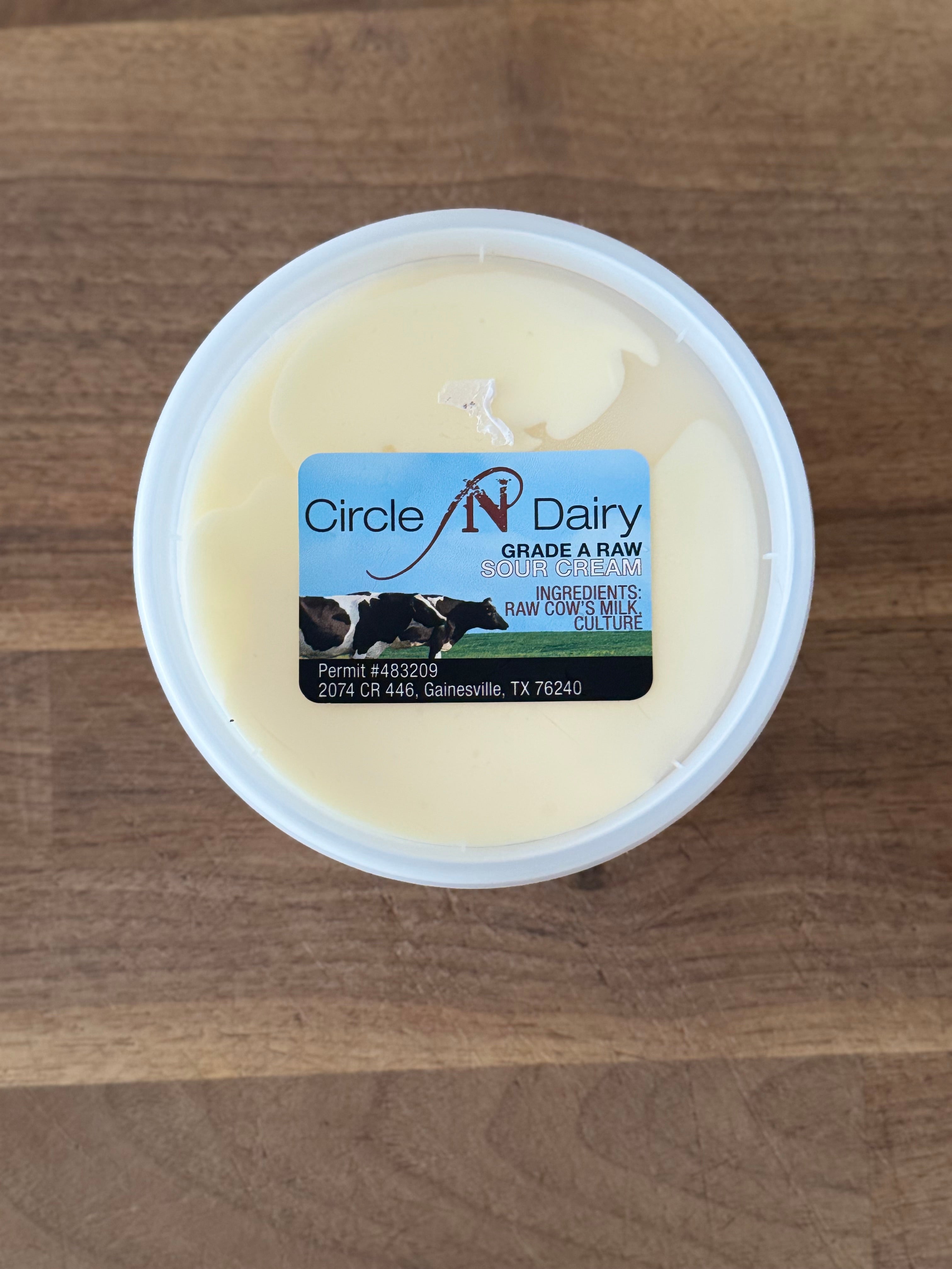 Raw Sour Cream (8oz)